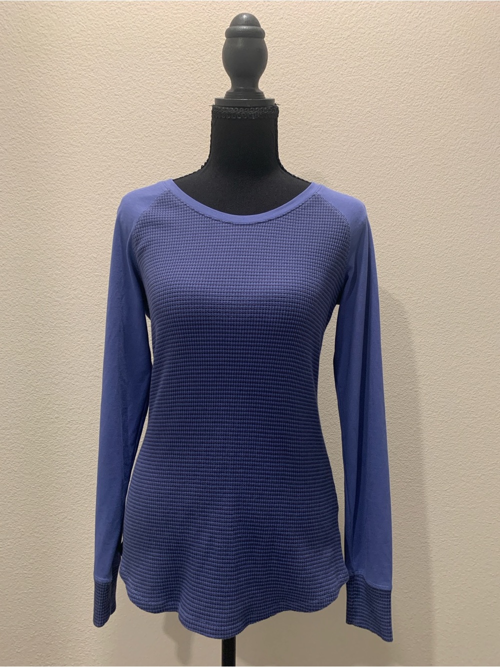 Columbia Long Sleeve Waffle Knit Top in Periwinkle Blue (Size S)
